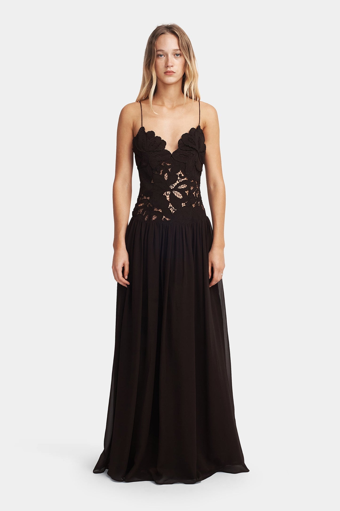 Delilah Cedar Maxi – Natural Elegance in Full Length