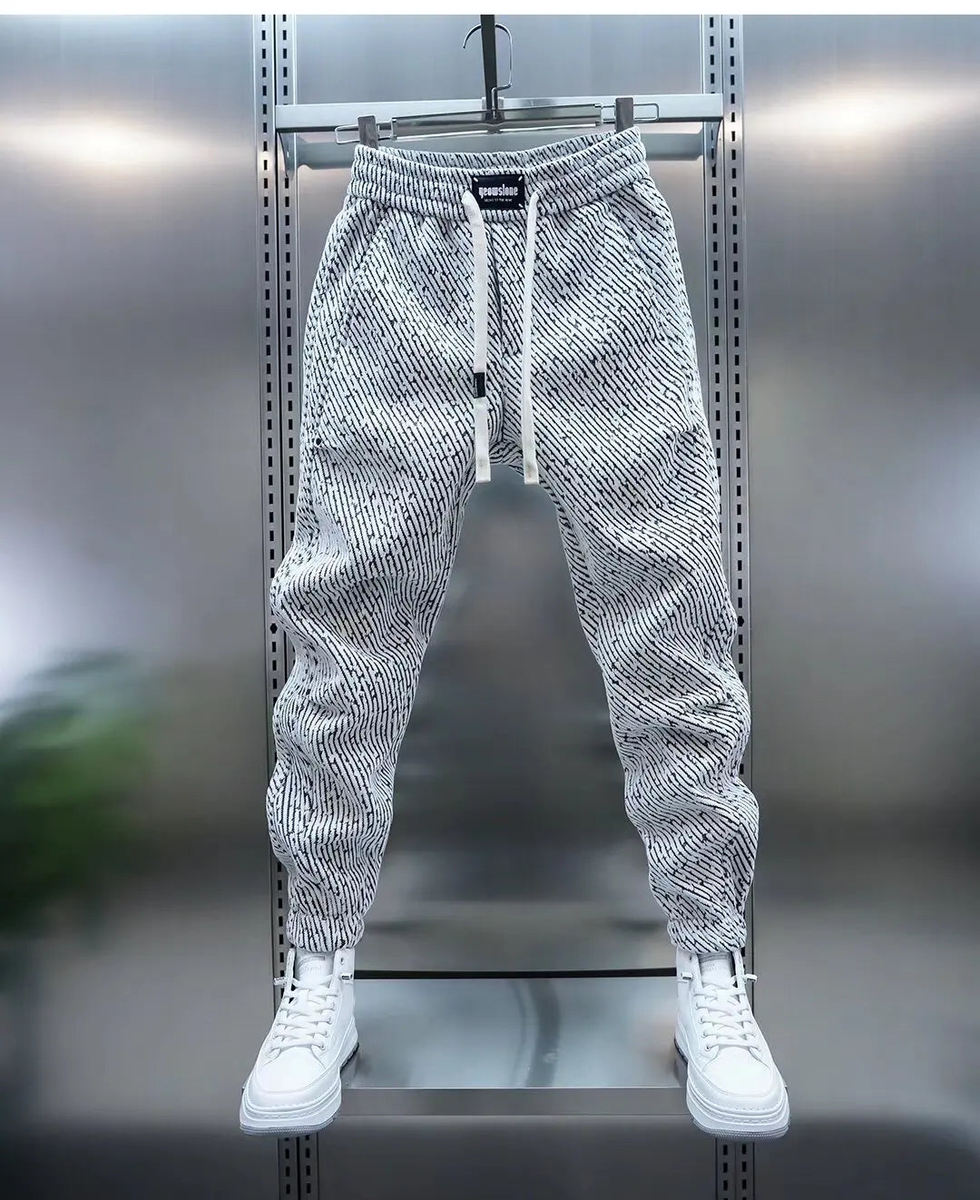 Henri Everyday Printed Pants – Modern Fit with a Stylish Twist