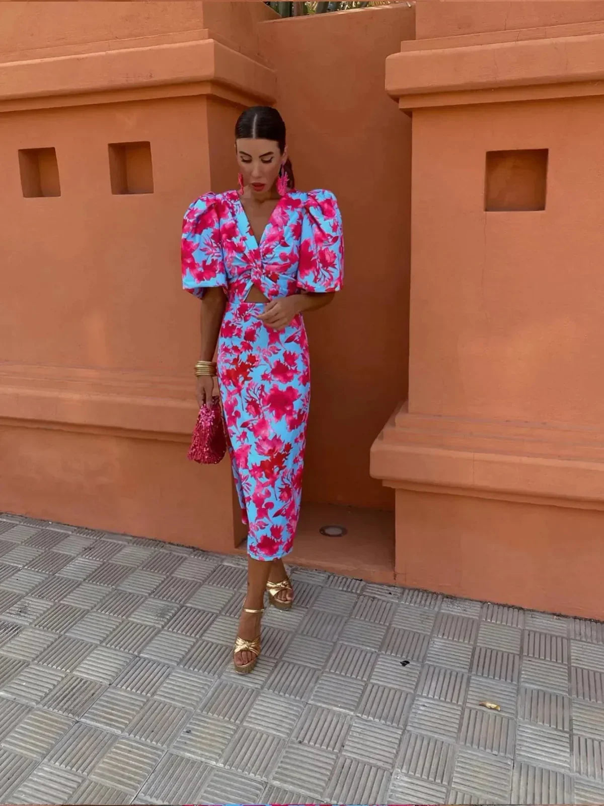 Mira Soleil Midi – Vibrant Elegance in Every Fold