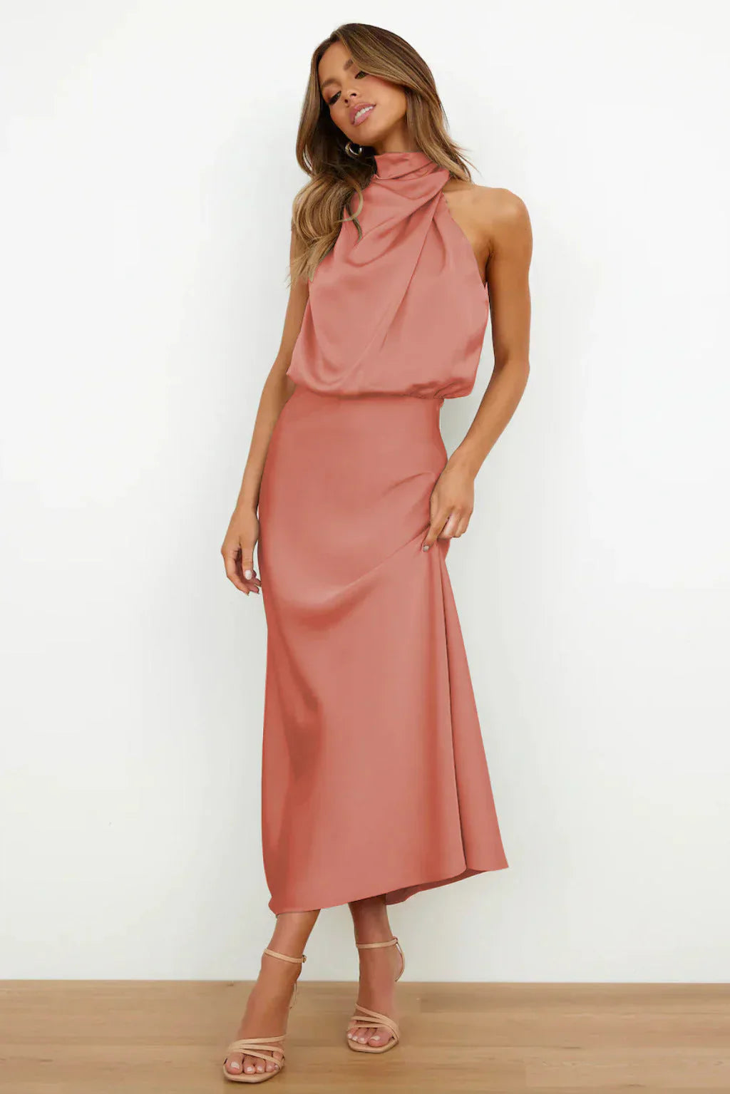 Vivienne Evening Dress – Timeless Satin with Graceful Flow