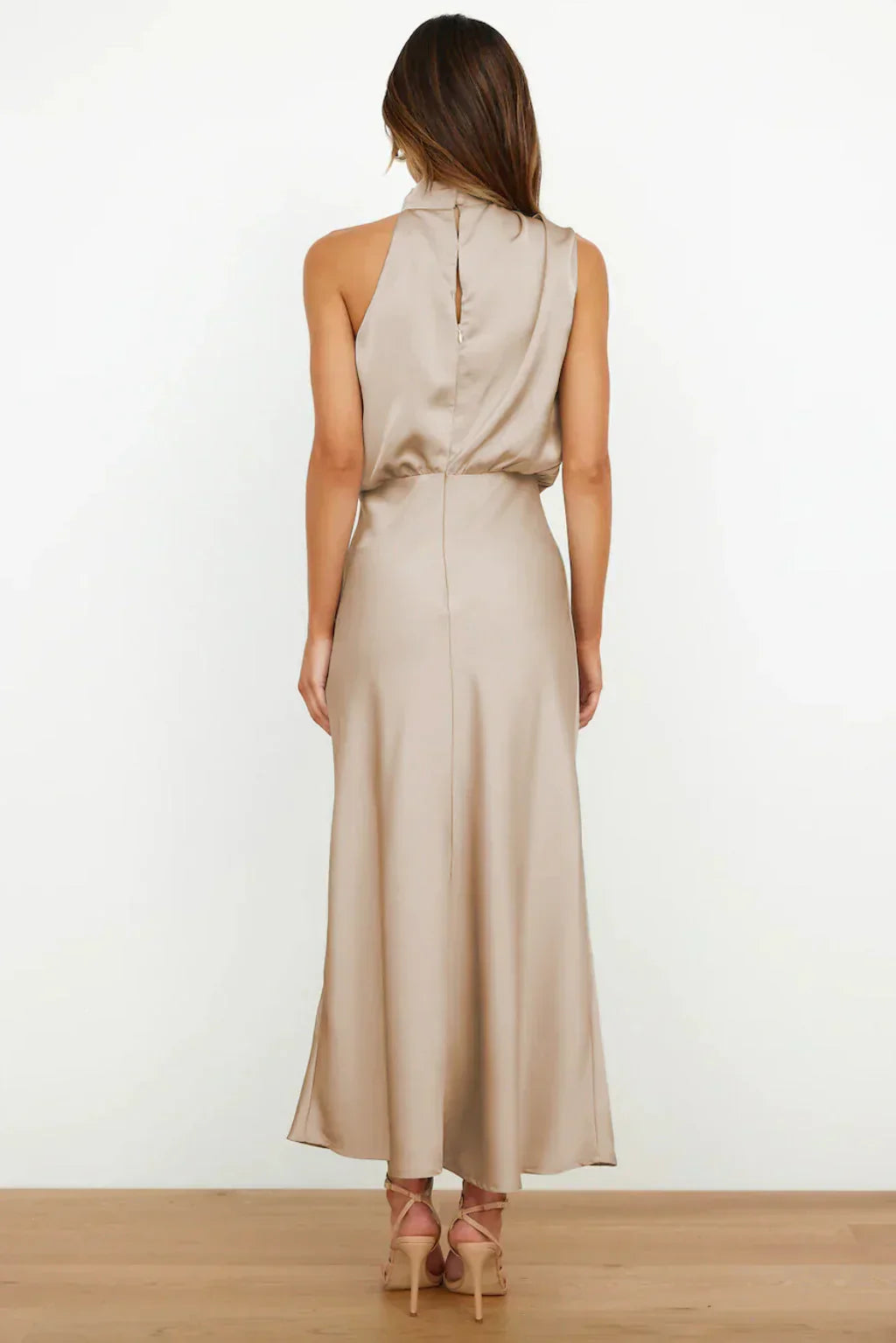 Vivienne Evening Dress – Timeless Satin with Graceful Flow