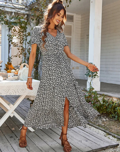 Isabella Sunlit Dress – Feminine Charm with a Relaxed Fit