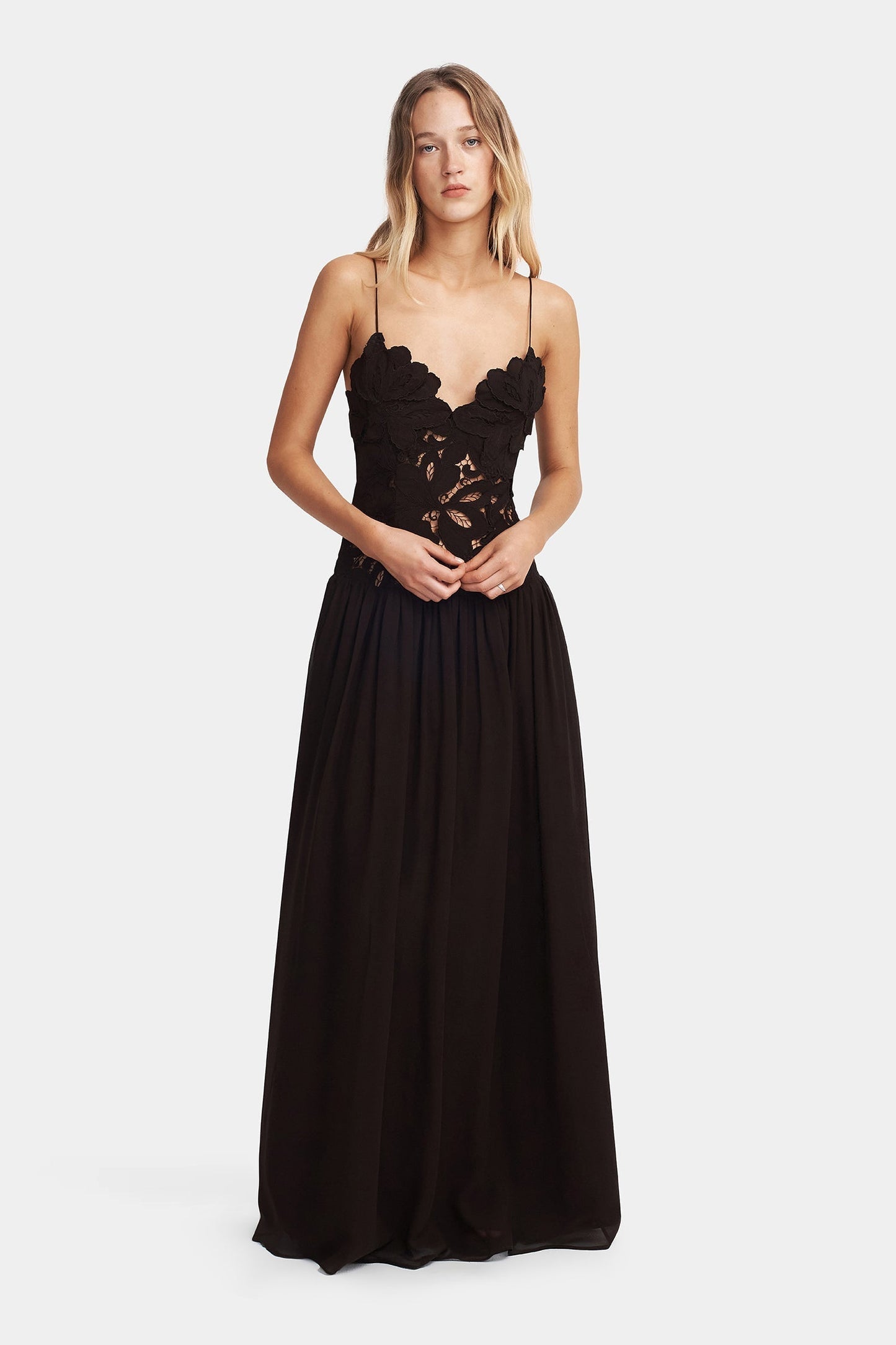 Delilah Cedar Maxi – Natural Elegance in Full Length
