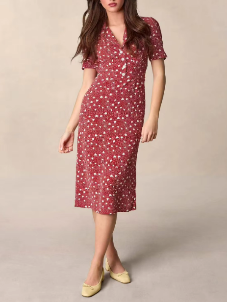 Clara Heart Print Midi Dress – Soft Silhouette with Vibrant Details