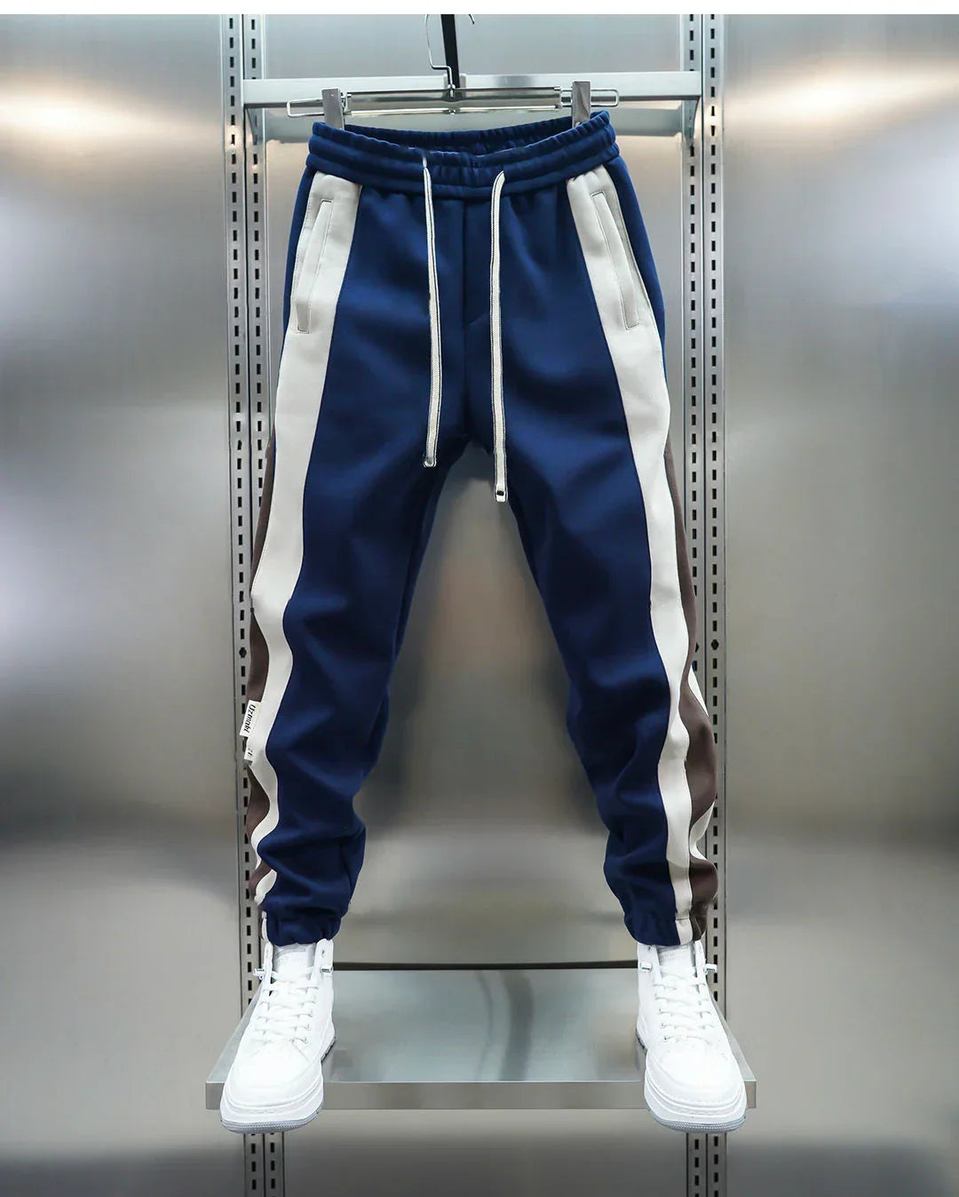 Romy Contrast Trousers – Where Trend Meets Attitude