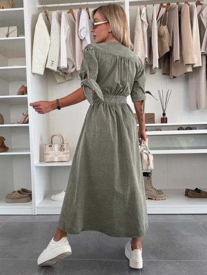 Avery Lightwash Dress – Casual Denim with Vibrant Style